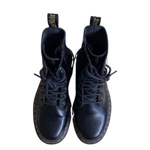 dr.martens jadon boots